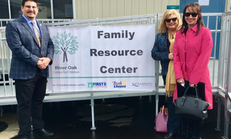 New family resource center opens doors in South Oak Park / Fruitridge Pocket neighborhood